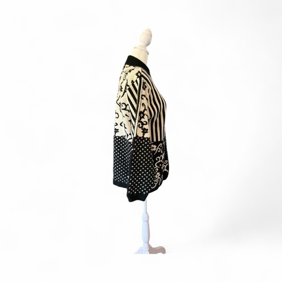 Alfred Dunner Black and White Patterned Turtleneck Sweater - Picture 8 of 9